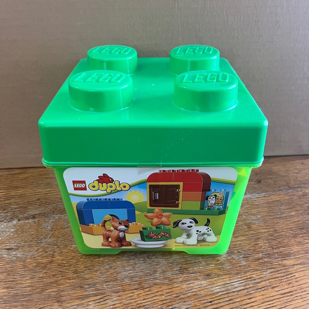 LEGO DUPLO set with Green Storage Box